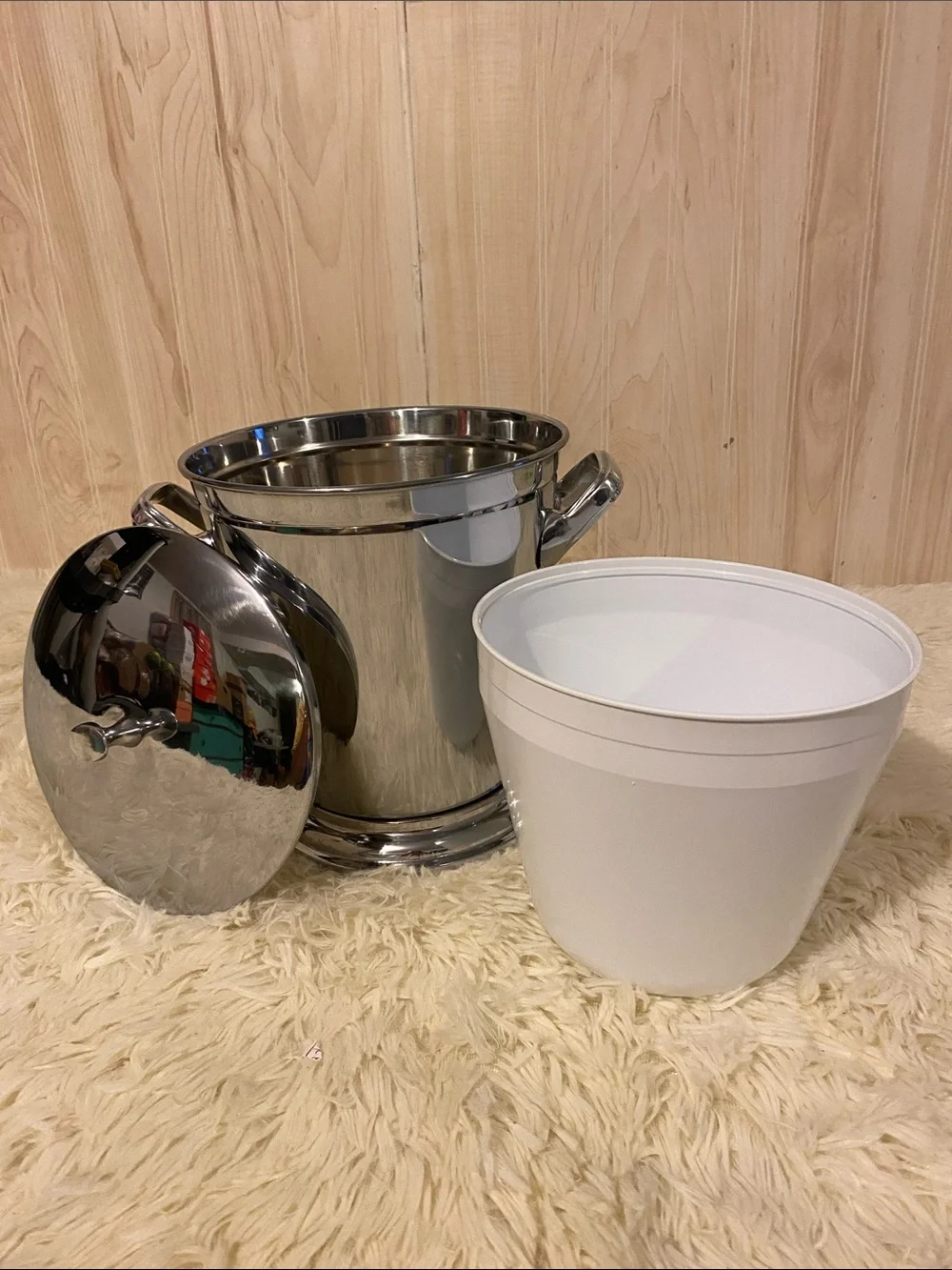 🍷❤️ Stainless Steel Ice Bucket with Lid and Handles with insert